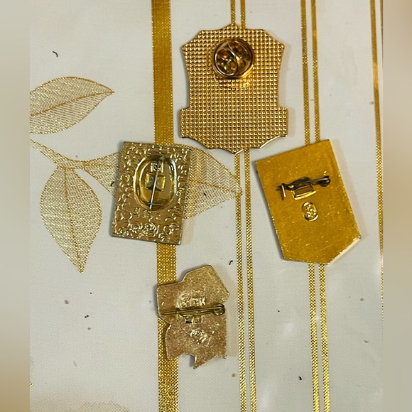 Lot SOVIET USSR RUSSIAN PIN BADGE"TO THE MASTER OF HEMPING, CANNABIS GROWING" - Picture 4 of 6